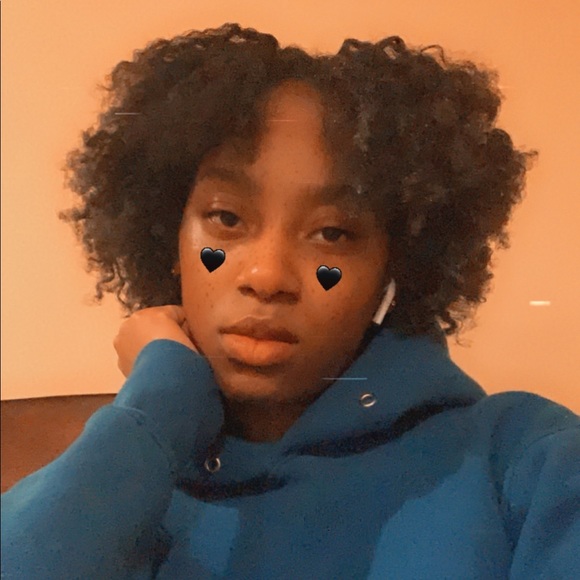 Meet your Posher, Aaliyah - Picture 1 of 1